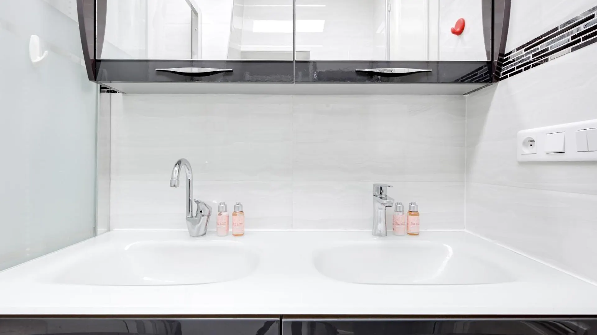 Apartment Place De La Republique - Suite Haussmannienne Paris